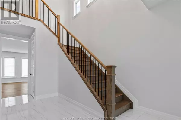 Lakeshore, ON N9L0P7,300 CHRISTINE AVENUE