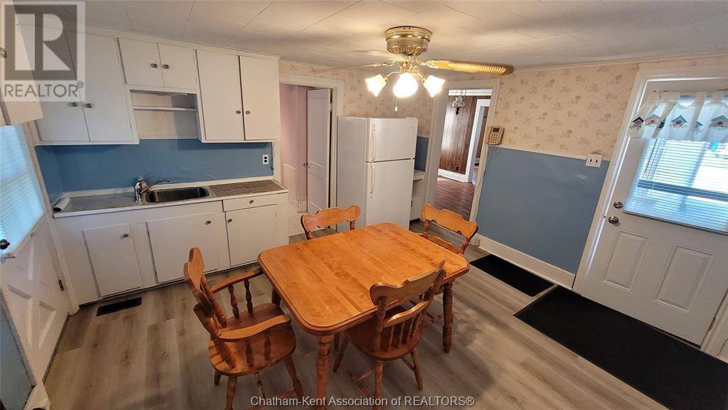 Wallaceburg, ON N8A2T7,81 Book STREET