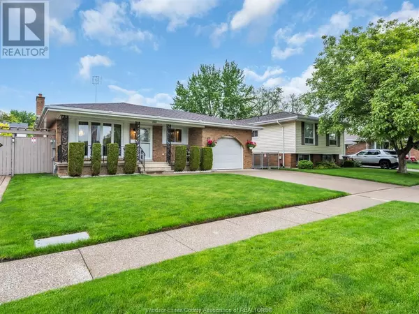 Windsor, ON N8R1L5,3040 FOREST GLADE DRIVE