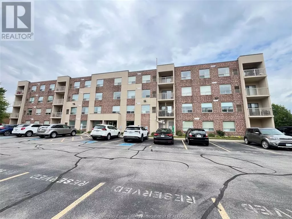 Windsor, ON N8S1T5,8275 WYANDOTTE ST #408