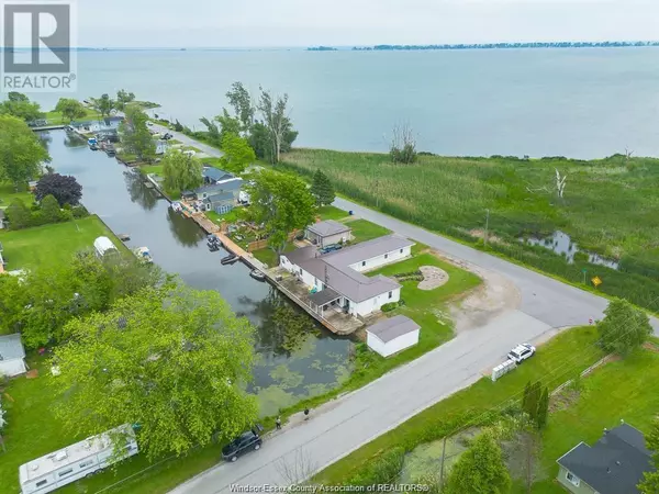 Chatham-kent, ON N0P1A0,83 BROCK STREET