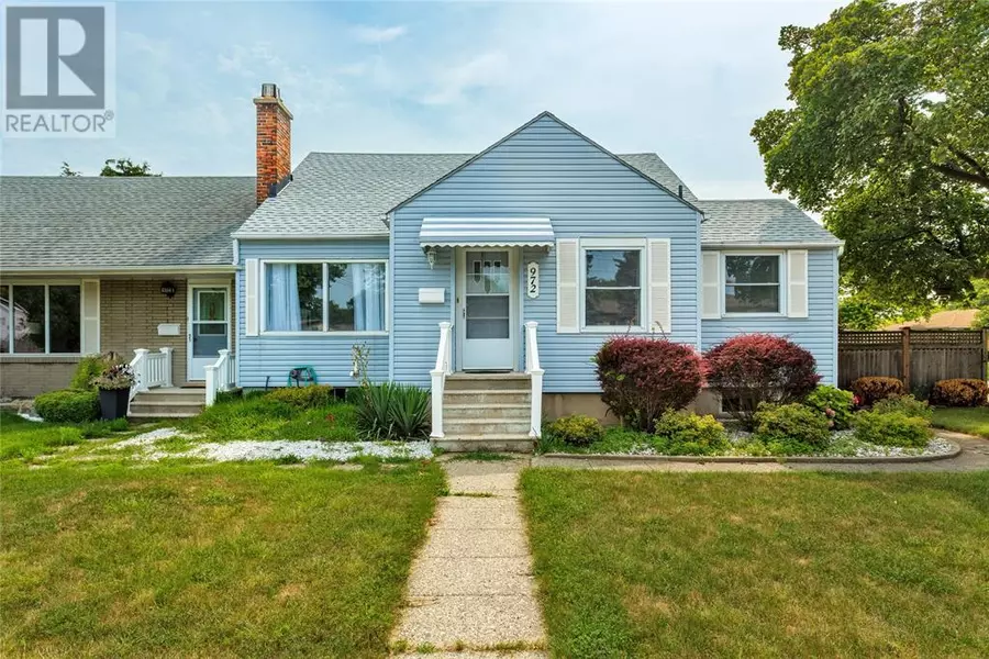 972 COLBORNE RD #3, Sarnia, ON N7S1Z3