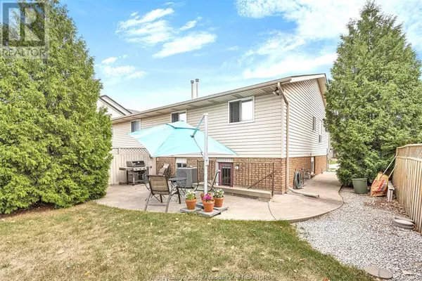 Tecumseh, ON N8N4T9,12730 Horwood CRESCENT