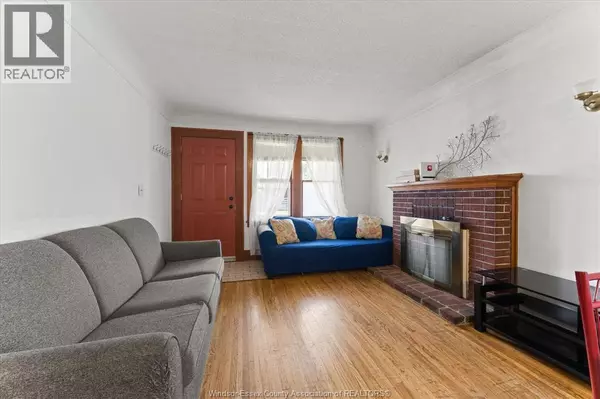 Windsor, ON N9B2R8,637 Rankin