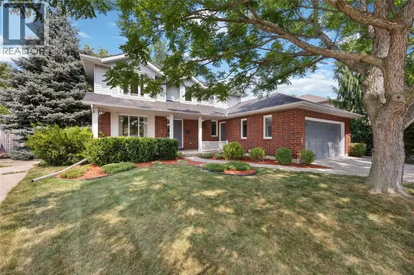454 ST. LAWRENCE COURT, Sarnia, ON N7S6E3
