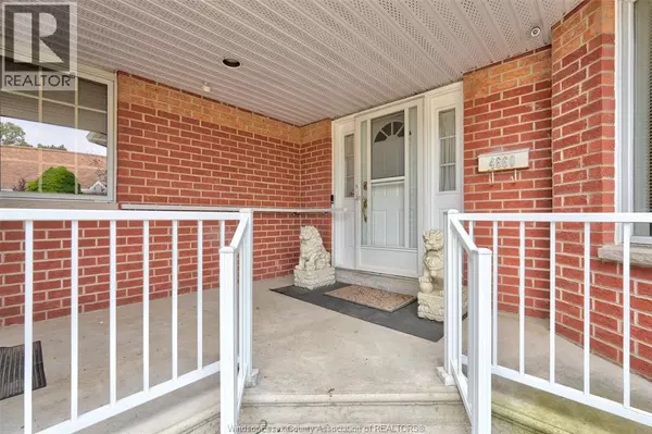Windsor, ON N9G2M8,4660 CRANSTON
