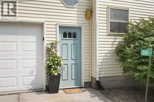 Lakeshore, ON N0P2L0,13540 CRYSTAL BEACH ROAD