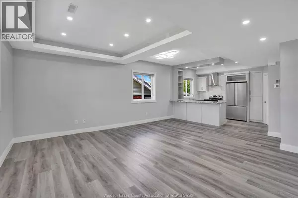 Windsor, ON N9A1S7,1054 HOWARD #B
