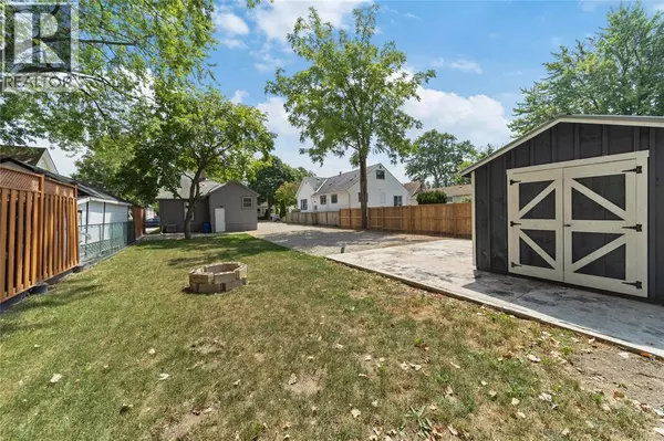 Sarnia, ON N7T3G8,239 Proctor STREET