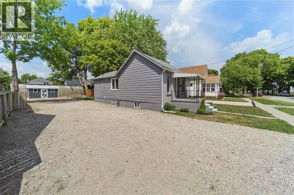 Sarnia, ON N7T3G8,239 Proctor STREET