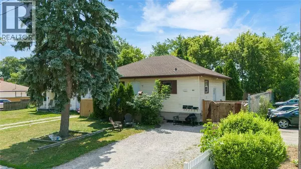 863 DEVINE STREET, Sarnia, ON N7T1X3