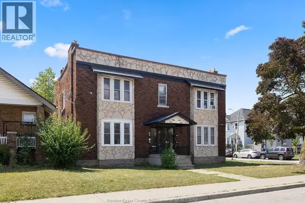 Windsor, ON N9A4M1,1107 PELISSIER STREET