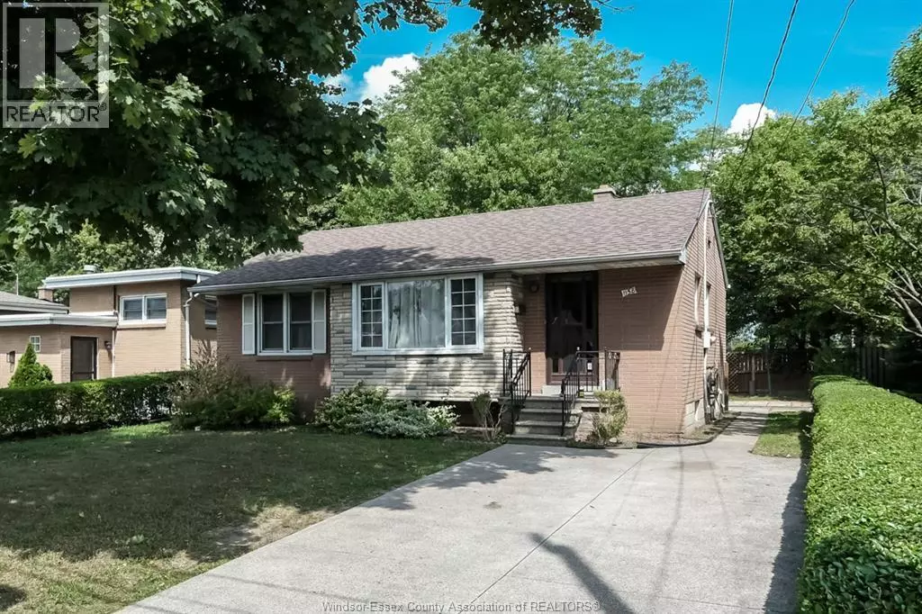 Windsor, ON N9C3J1,1158 DOT AVENUE