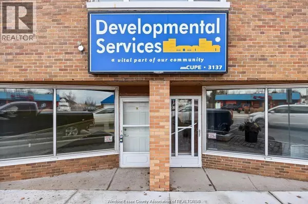 Essex, ON N8M2C4,94 TALBOT North