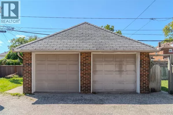 Windsor, ON N8X3V2,2257-2259 HOWARD AVENUE