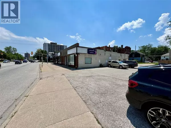 Windsor, ON N8X1K1,1481 OUELLETTE AVENUE