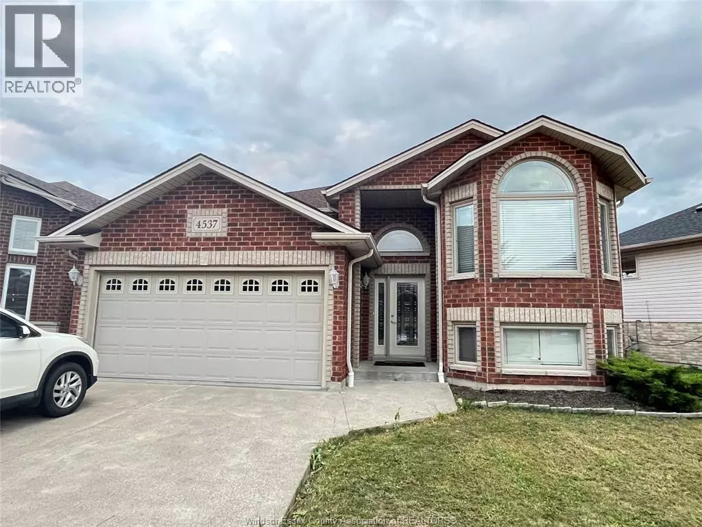 Windsor, ON N9G3G3,4537 OSAKA CIR #UPPER