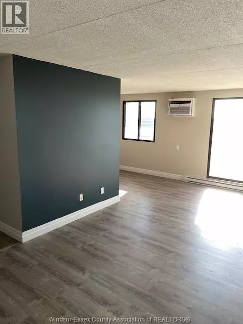 Windsor, ON N9A7A2,150 PARK ST West #1209