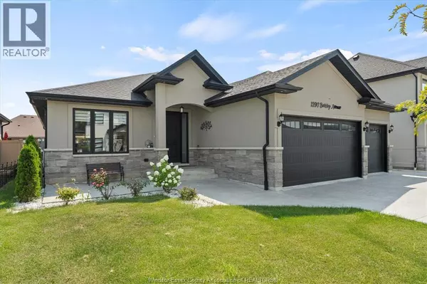 1390 BARKLEY AVE #MAIN, Windsor, ON N9P0E8