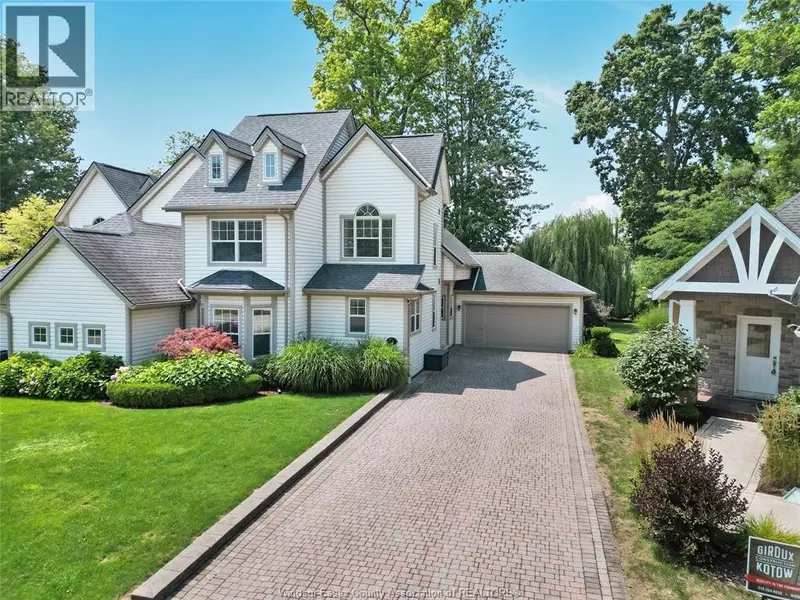 71 RED OAK CRESCENT, Amherstburg, ON N9V4C4