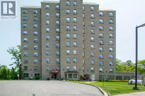 Chatham, ON N7L5K1,10 Van Allen AVE #804