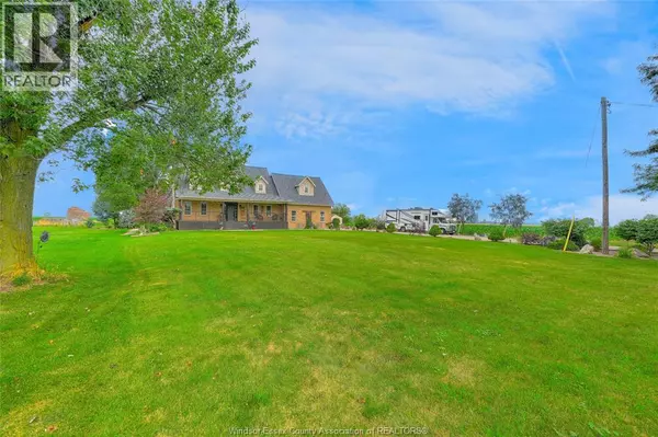 Kingsville, ON N0R1V0,323 COUNTY RD 27 East