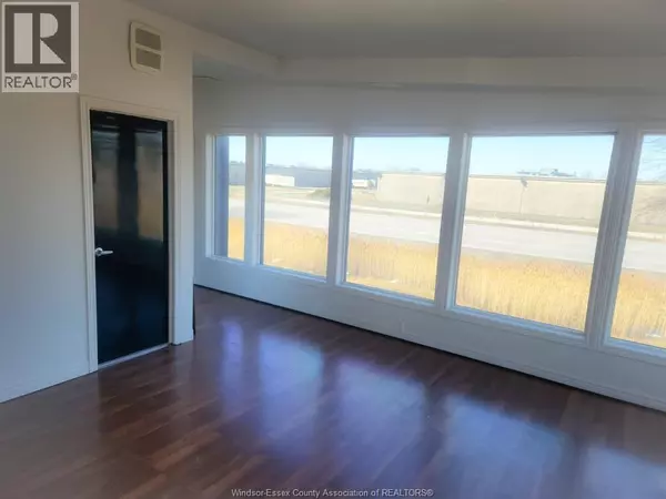 Lakeshore, ON N8N2L9,320 CROFT #1