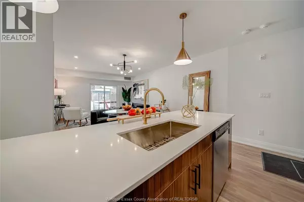 Tecumseh, ON N8N5G8,11957 TECUMSEH RD East #107