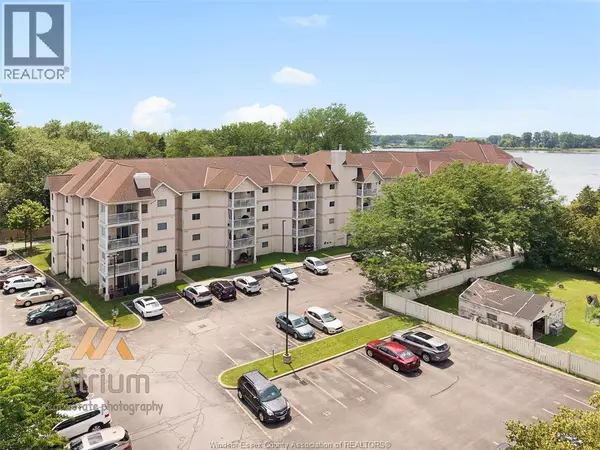 Lasalle, ON N9J3R4,40 ADAMS LN #410