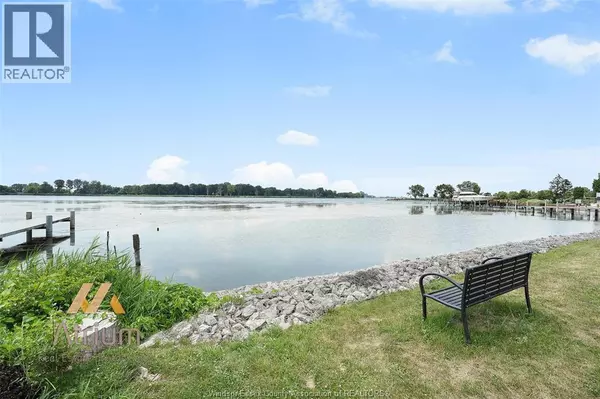 Lasalle, ON N9J3R4,40 ADAMS LN #410