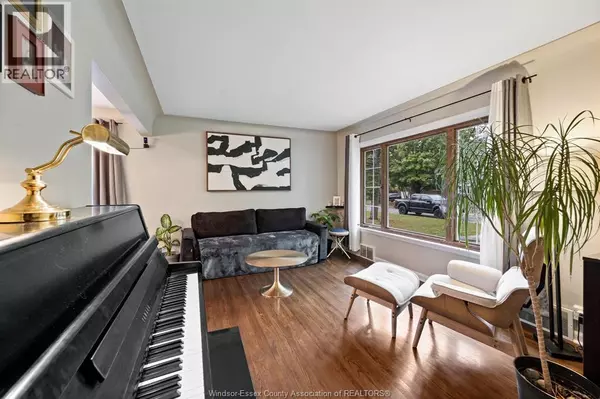 Windsor, ON N9E2B5,2555 VIRGINIA PARK