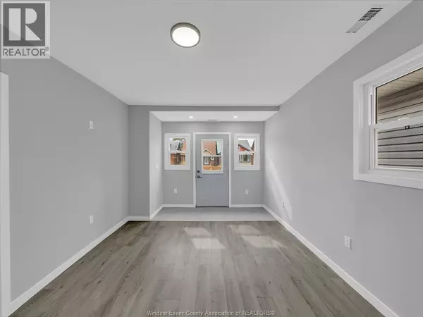 Windsor, ON N9B1Z8,432 MCKAY AVENUE