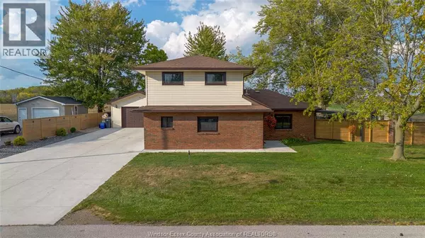 Kingsville, ON N9Y3T5,1022 OAK AVENUE