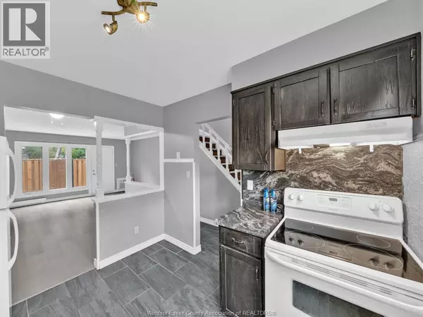 Windsor, ON N8T2X4,2613 VINE CT #43