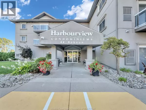 44 Robson RD #319, Leamington, ON N8H5E4