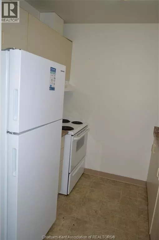 Chatham, ON N7M3V6,150 Park AVE #212