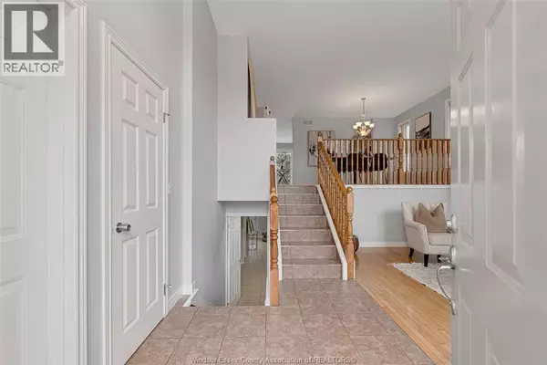 Windsor, ON N9E4Y2,2323 ASKIN AVE #LOWER