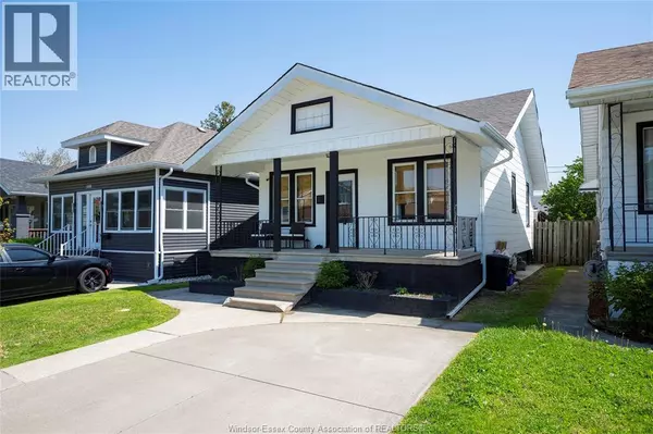 Windsor, ON N9A5H7,1072 ELM AVENUE