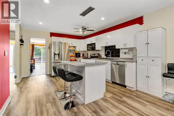 Tecumseh, ON N8N4T8,12685 HORWOOD CRESCENT