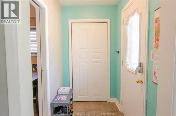 Windsor, ON N8S3E6,1077 FAIRVIEW