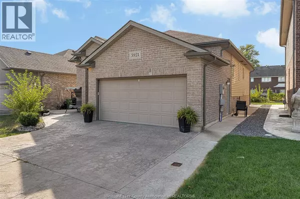 Windsor, ON N9G0A5,3921 ZANZIBAR CRESCENT