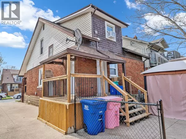 Windsor, ON N8X4A8,1534 Lillian AVENUE