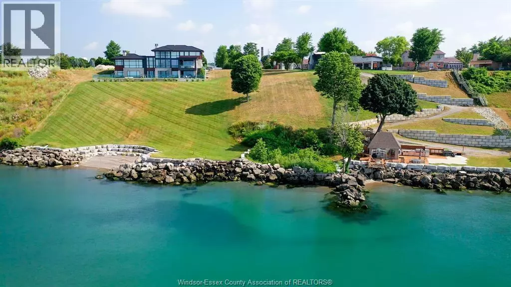 366 SEACLIFF DRIVE West, Leamington, ON N8H4E1