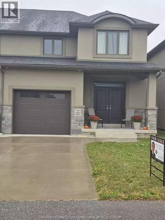 Essex, ON N8M0B1,112 PETERS STREET