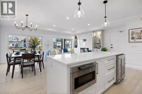 Tecumseh, ON N8N1W2,215-D LESPERANCE RD #102