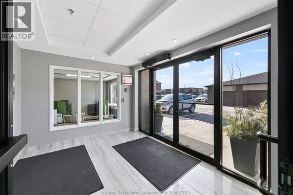 Tecumseh, ON N9K0C3,716 BROWNSTONE #310