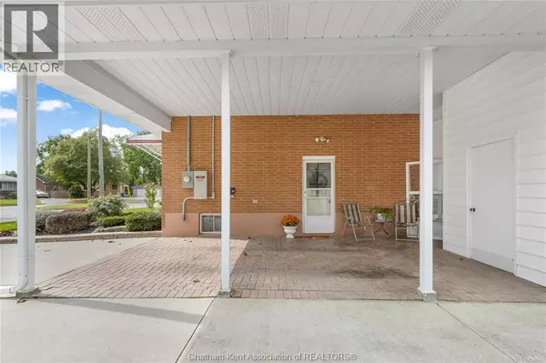 Chatham, ON N7L2E1,15 ANNE MARIE DRIVE