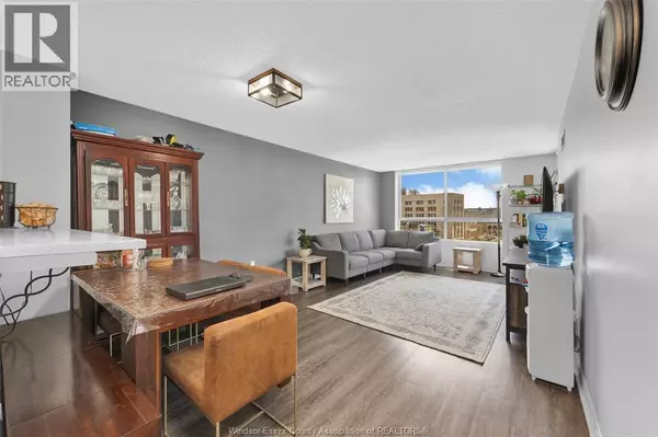 Windsor, ON N9A7C4,75 RIVERSIDE DR East #702