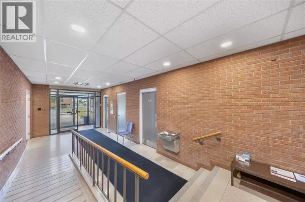 Sarnia, ON N7T7H2,2109 LONDON Line #9