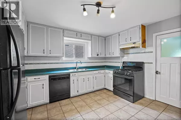 Windsor, ON N8S2E9,990 FORD BOULEVARD